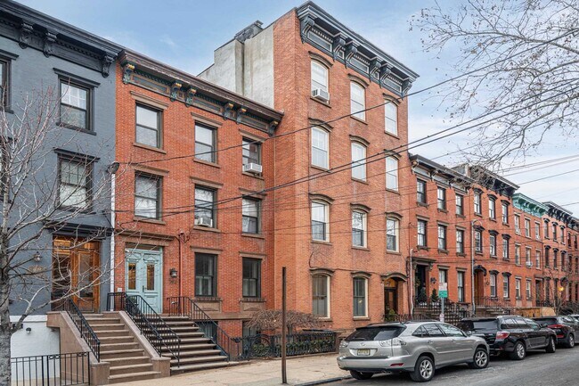 Building Photo - 702 Bloomfield St