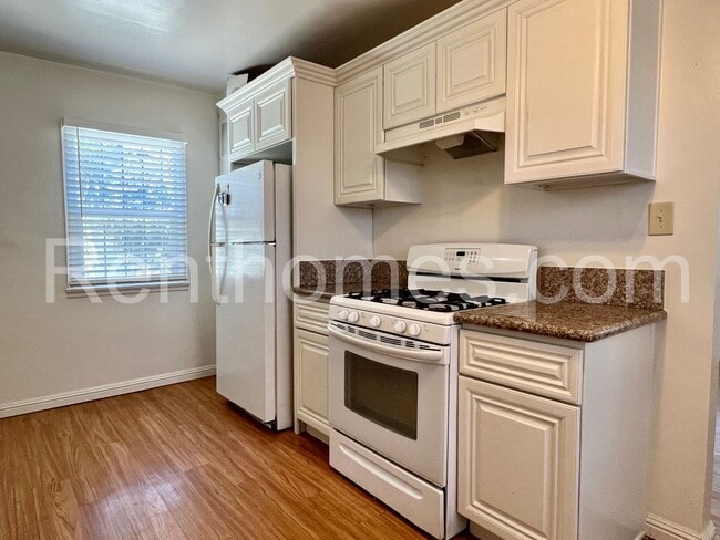 Building Photo - 3821 Meade Ave