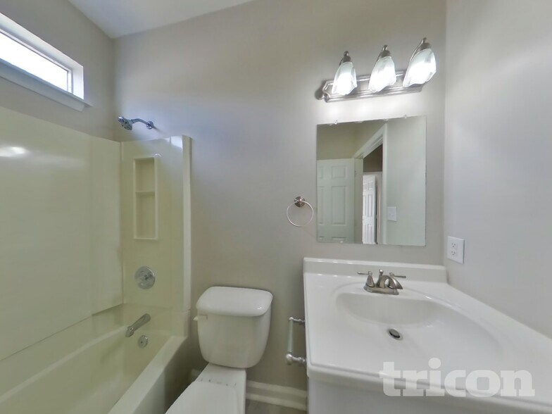Building Photo - 11901 Harris Pointe Dr