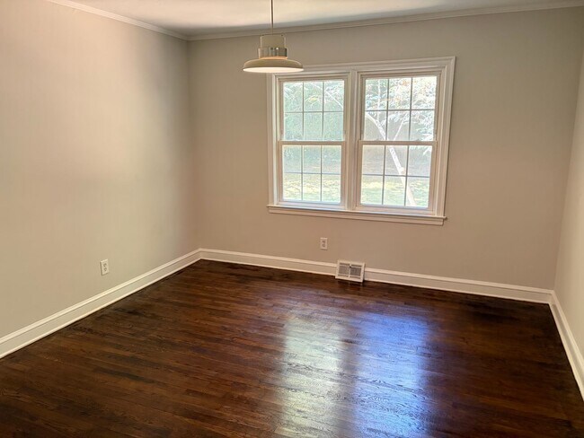 Building Photo - 35 Jefferson Cir