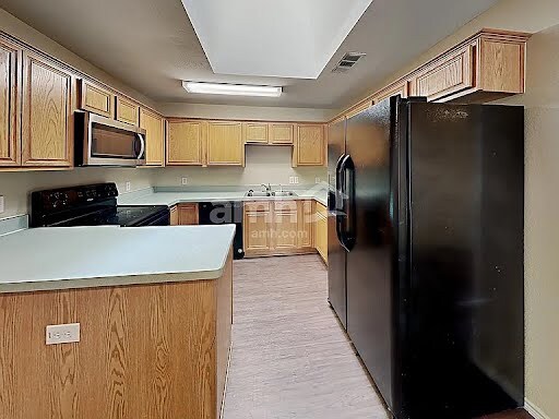 Building Photo - 1613 Lesli Dr