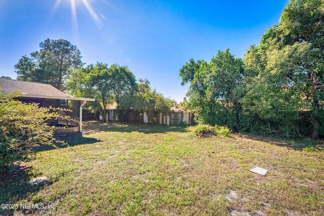 Building Photo - 2726 Winrock Dr W