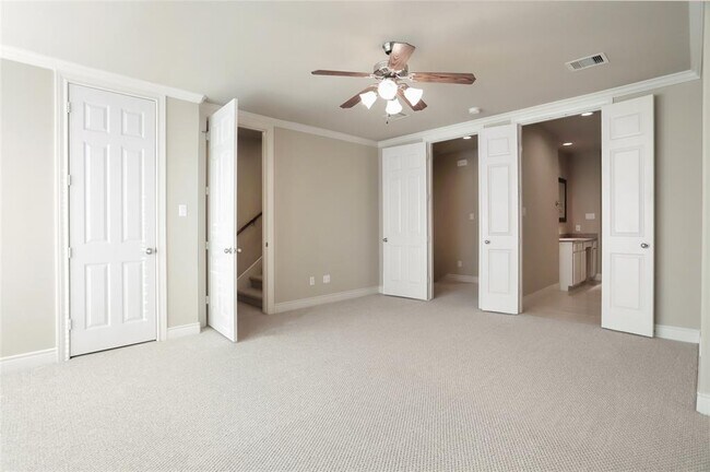 Building Photo - 9133 Creekstone Lake Dr