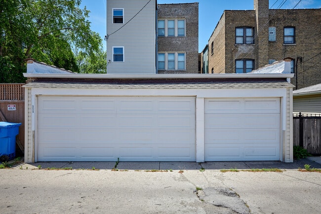 Building Photo - 5439 N Campbell Ave