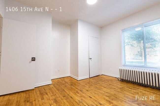 Building Photo - 1406 N 15th Ave