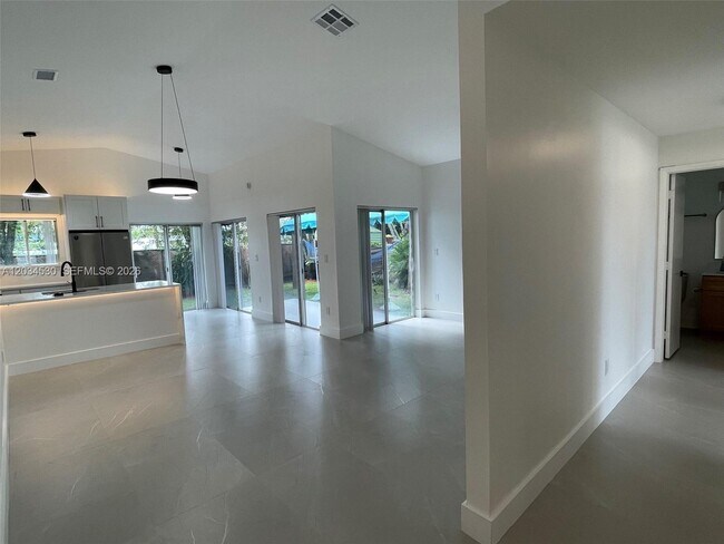 Building Photo - 3325 NW 79th Way
