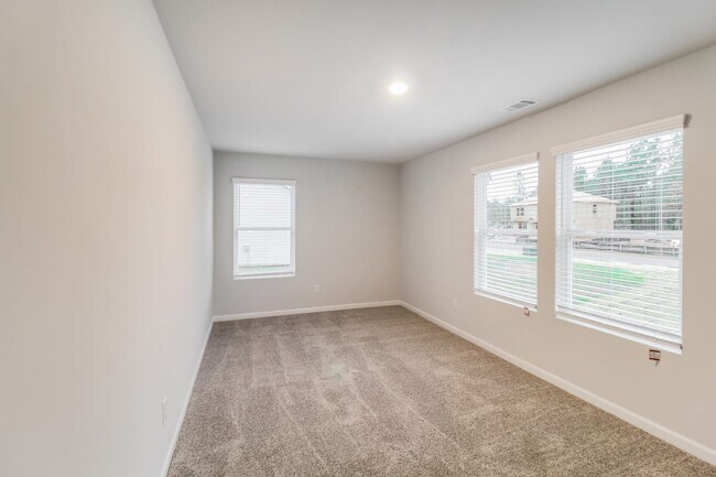 Building Photo - 248 Sunbury Way