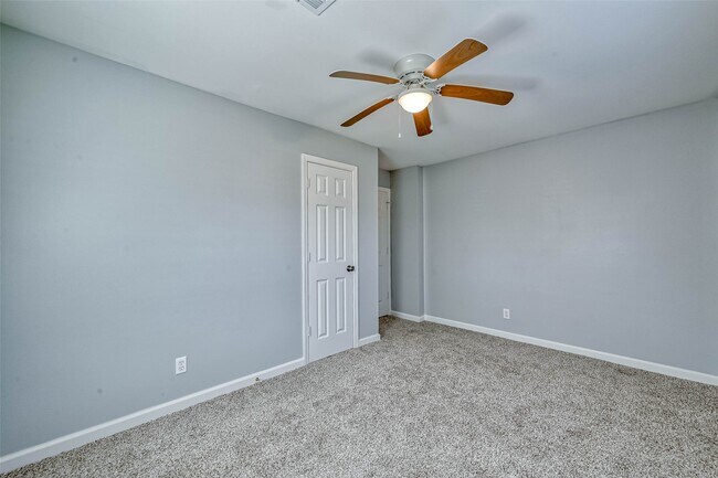 Building Photo - 3818 Noah St