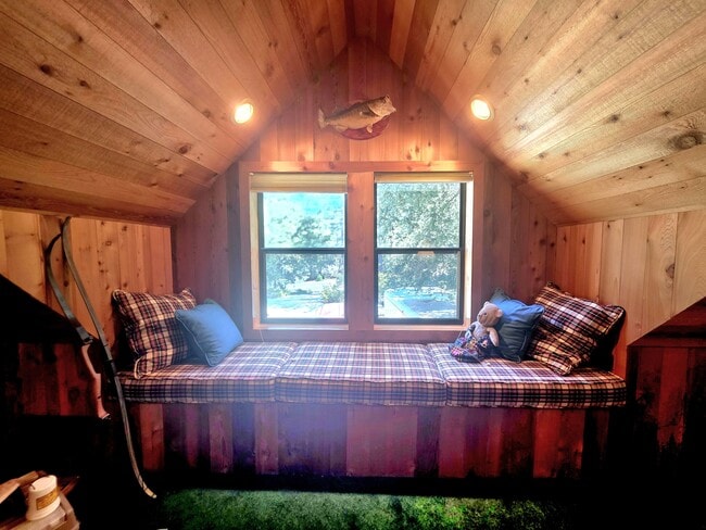 Building Photo - 1921 Bernina Dr