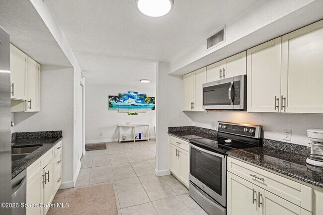 Building Photo - 303 Audubon Dr