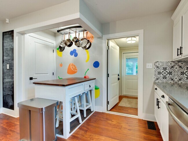 Building Photo - Updated and well appointed home in the his...