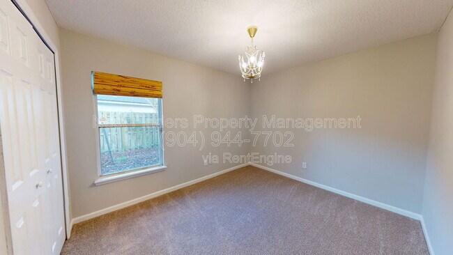 Building Photo - 2202 S Cranbrook Ave