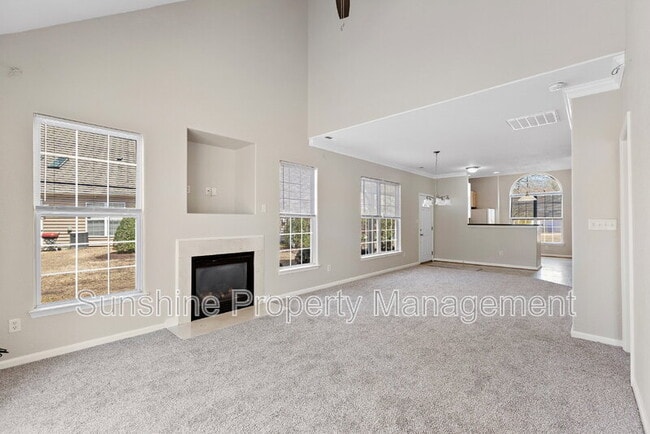 Building Photo - 2002 Livingston St