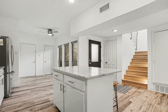 Building Photo - 12368 Montego Plaza
