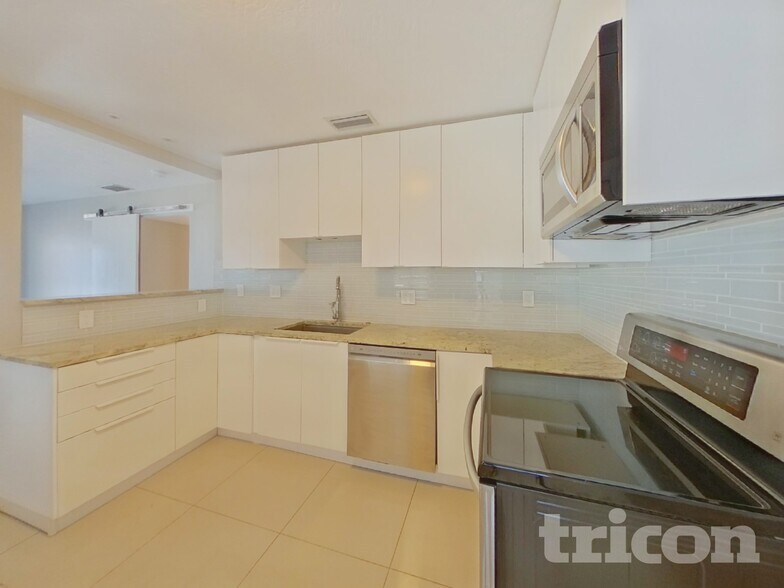 Building Photo - 7217 11th Ave N