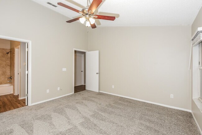 Building Photo - 2635 Cahill Way