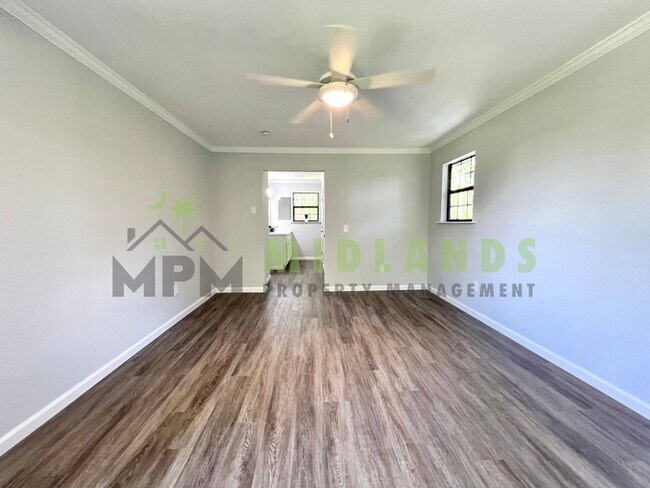 Building Photo - 746 Madera Rd