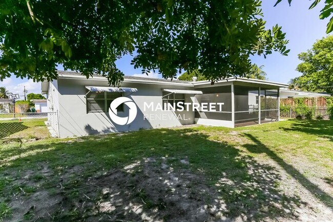 Building Photo - 3 Bedroom Pet-Friendly Home in Lauderhill, FL with Main Street Renewal