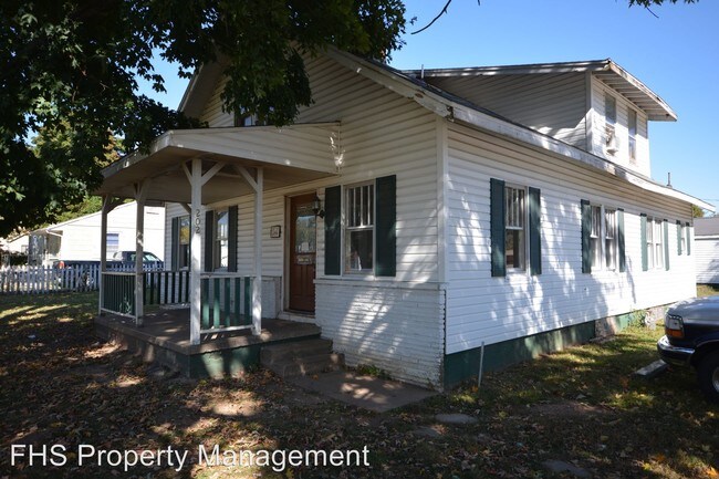 Building Photo - 202 N Scenic Ave