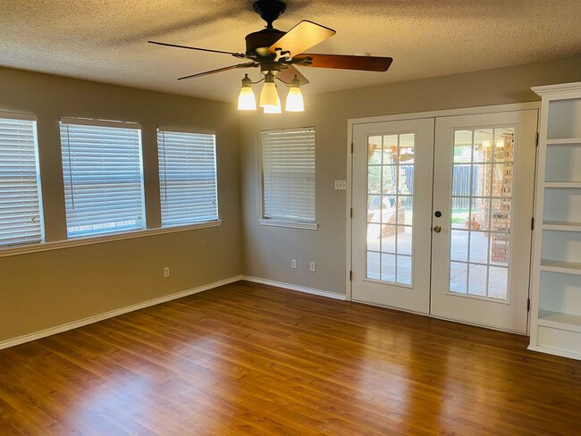 Building Photo - Pre-Leasing - 4 bed 2.5 bath - Frenship ISD