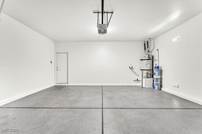 Building Photo - 2105 Turtle Beach Ave