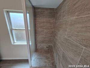 Building Photo - 4018 Sunrise Cove Dr