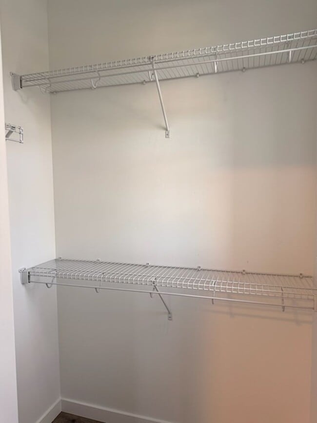 Building Photo - Duplex in Post Falls!