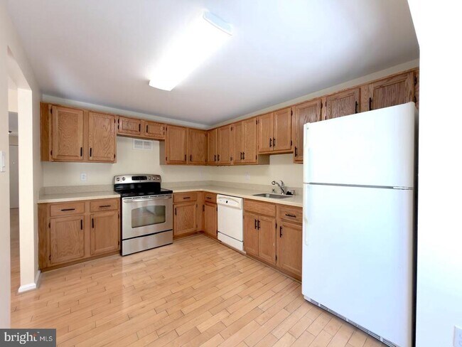 Building Photo - 10509 Smithy Ct