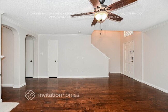 Building Photo - 1001 Windsor Ln