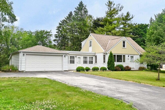 Primary Photo - W145N7317 Northwood Dr