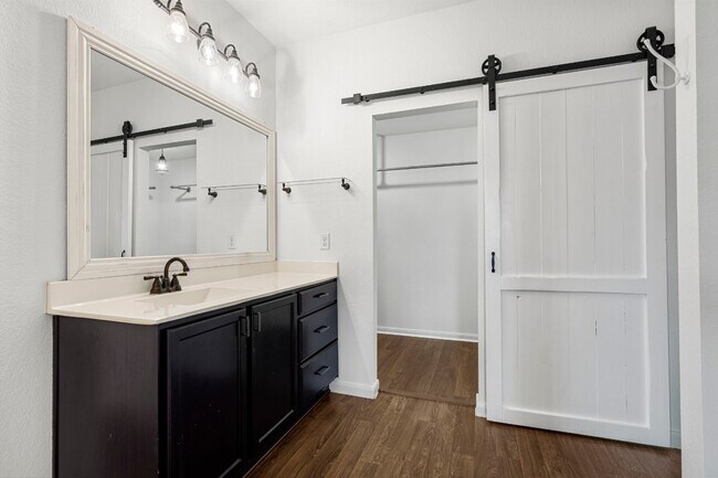 Building Photo - 185 Rafe Ct