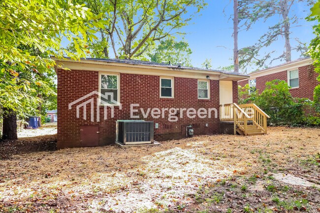 Building Photo - 1404 Hateras Ave