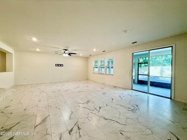 Building Photo - 9605 Price Park Dr