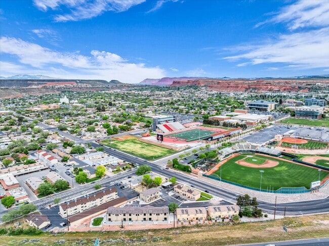 Building Photo - Brand New Townhome Near Utah Tech