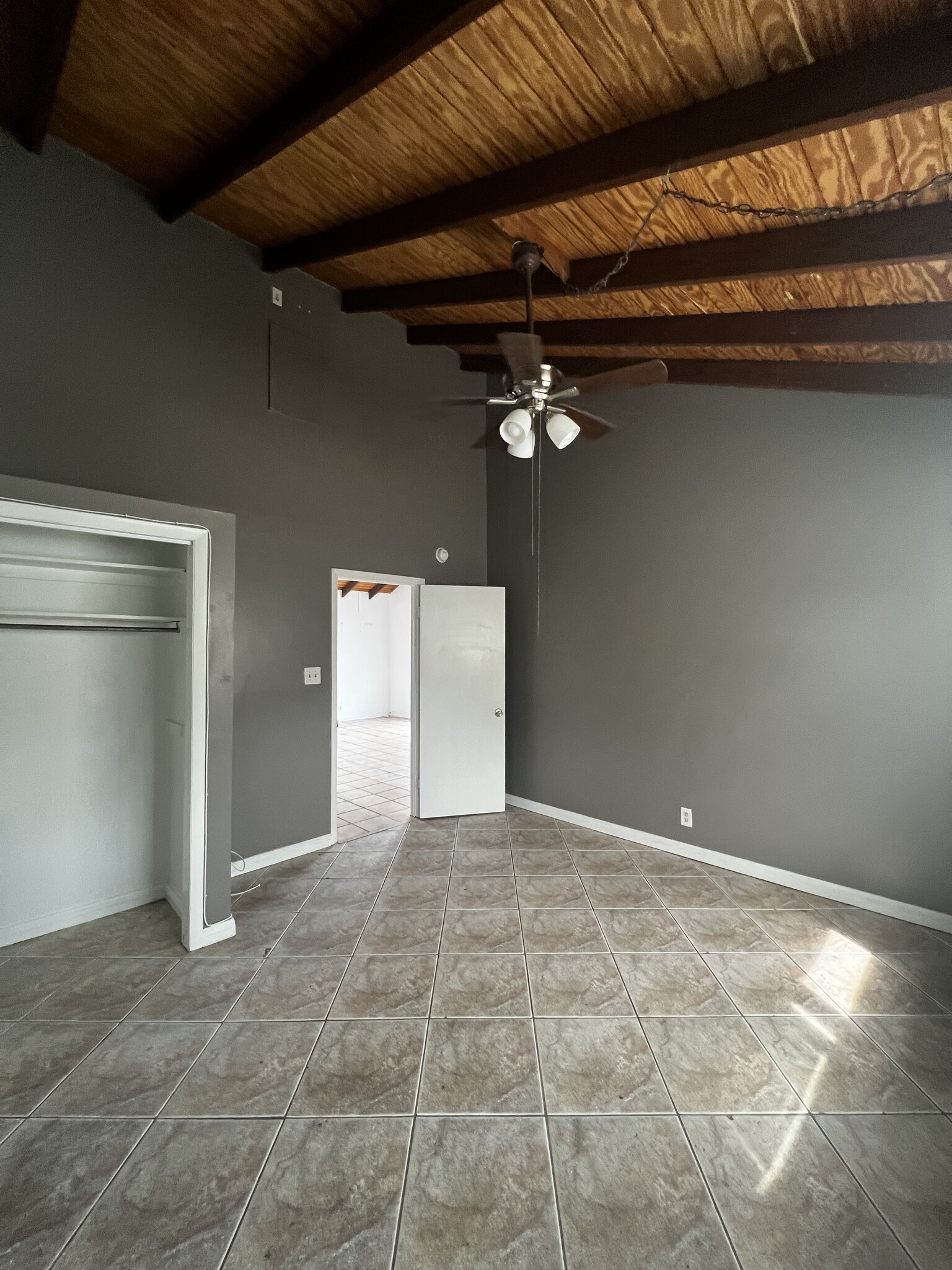 Building Photo - 1220 3rd St