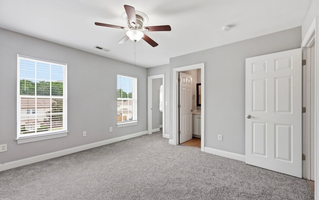 Building Photo - 1525 Pine Brook Ct