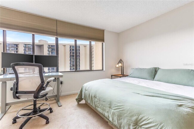 Building Photo - 700 Island Way