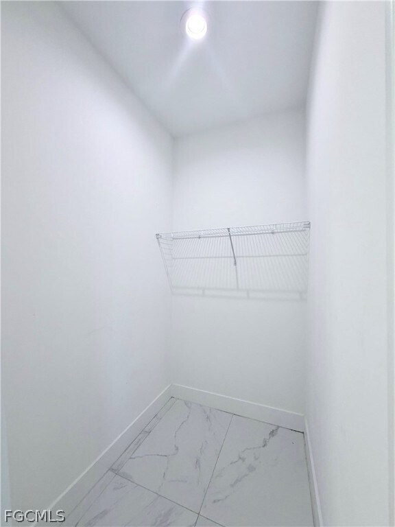 Building Photo - 312 Rosanna Ave