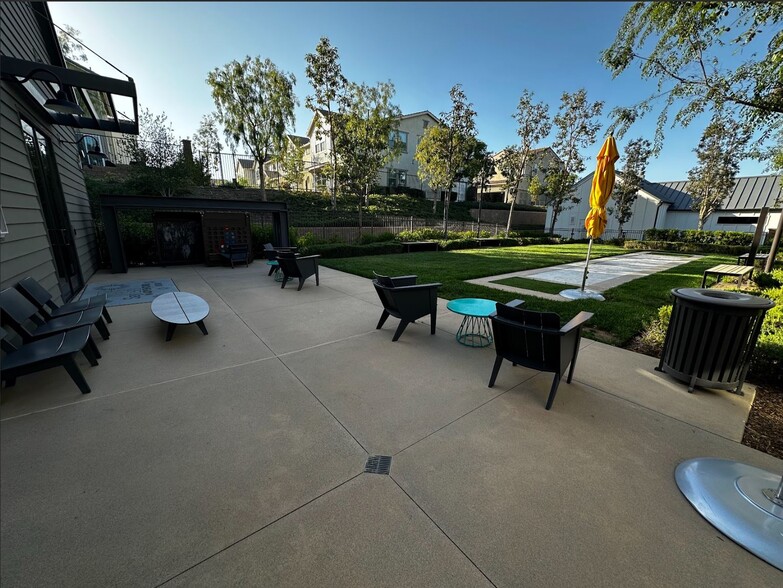 Building Photo - 2206 Yuzu St