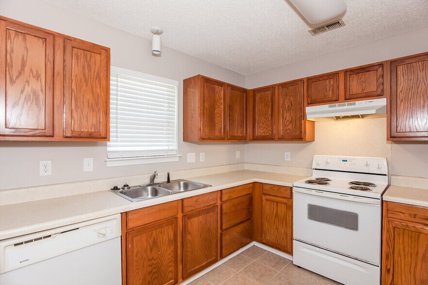 Building Photo - 9821 Andi Kathryn Ct