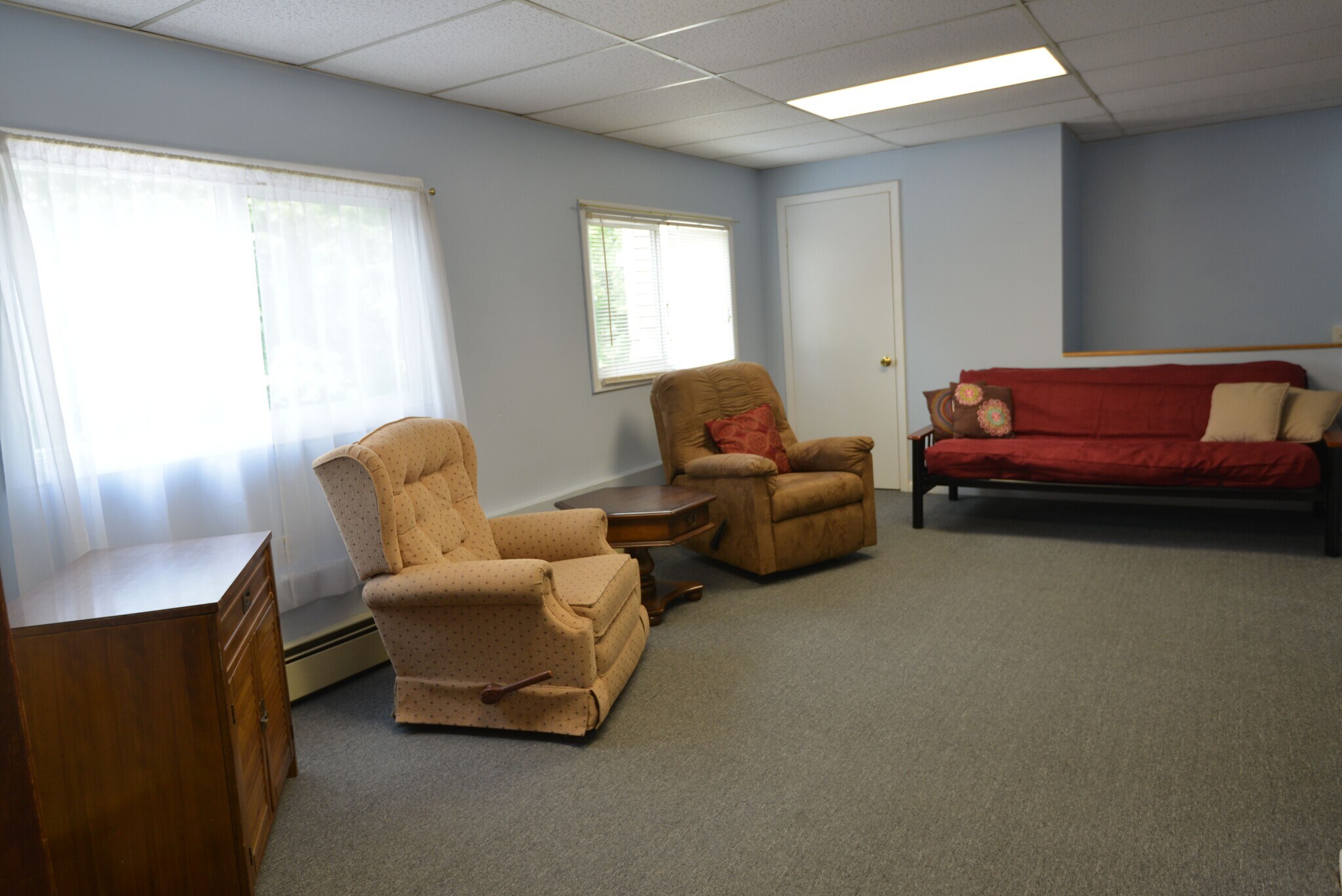 Building Photo - 410 Hillview Plz