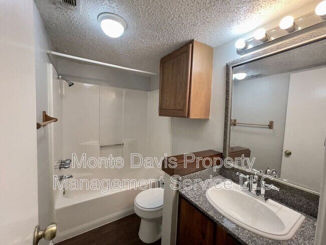 Building Photo - 1713 Cinnamon Path