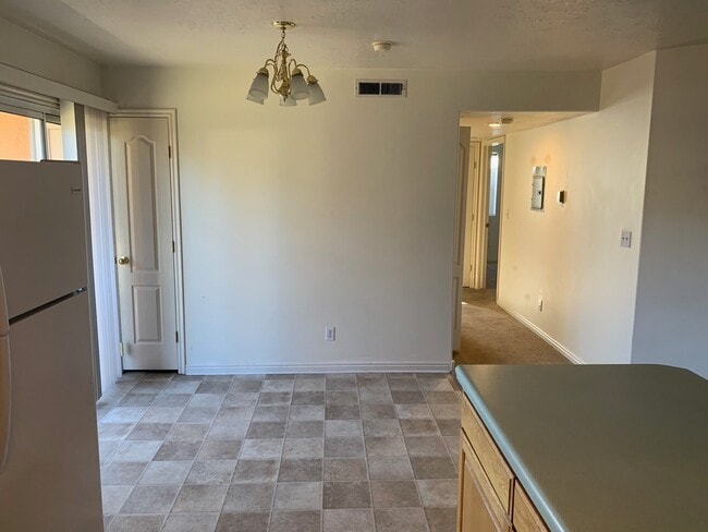 Building Photo - Wonderful La Paloma Home!