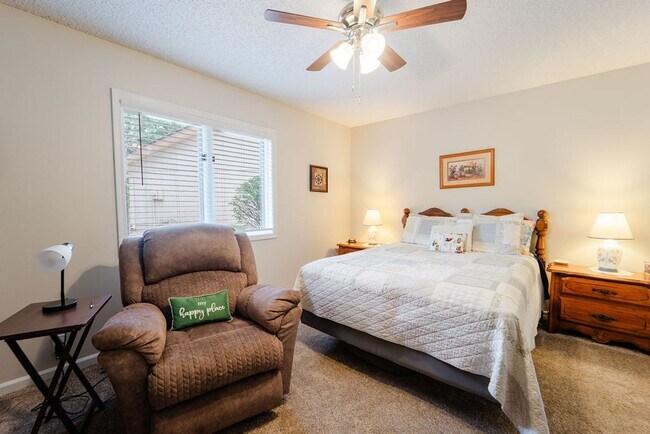 Building Photo - 3 Bed, 2 bath, in Hot Springs Village