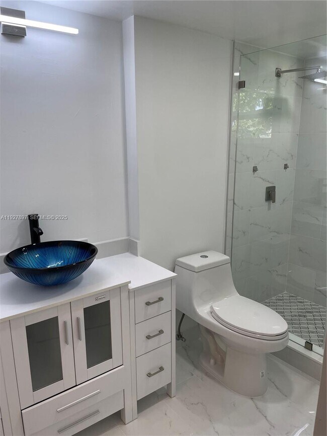 Building Photo - 8427 SW 137th Ave