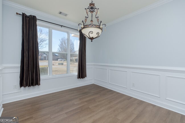 Building Photo - 100 Montview Way