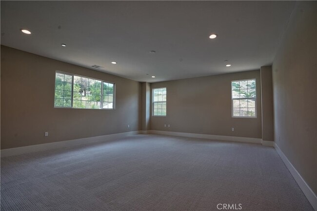 Building Photo - 6544 Canyon Oaks Dr