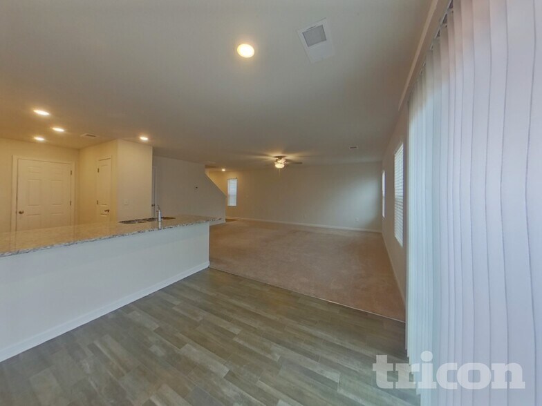 Building Photo - 4012 Reinfield Dr