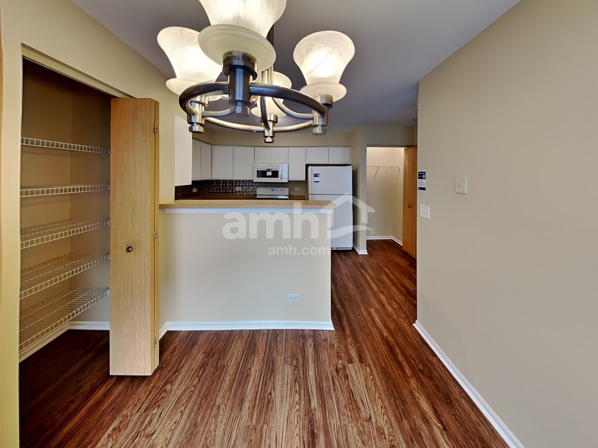 Building Photo - 2440 Frost Dr