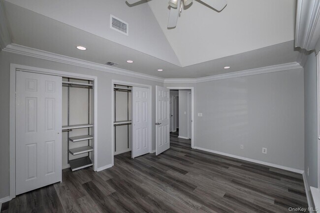 Building Photo - 170 Overlook Dr